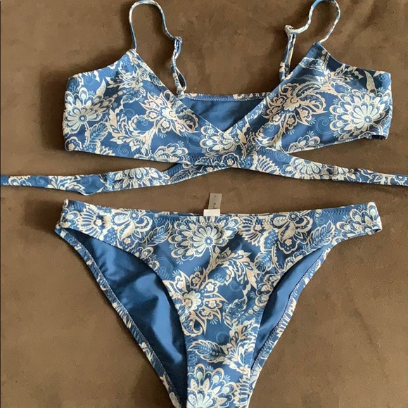 Cupshe two piece binkini - Picture 8 of 11